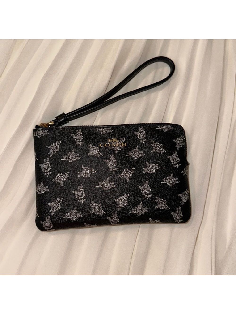 COACH Small Black White Rose Print Gold Tone Zip Leather Wristlet Wallet